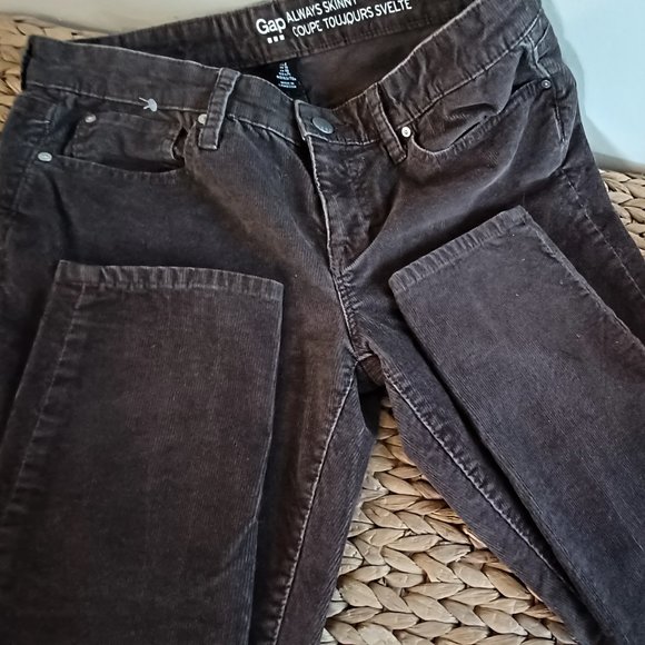GAP Jeans Size 6. Brown corduroy. Coupe Toujours Svelte. - Picture 1 of 4